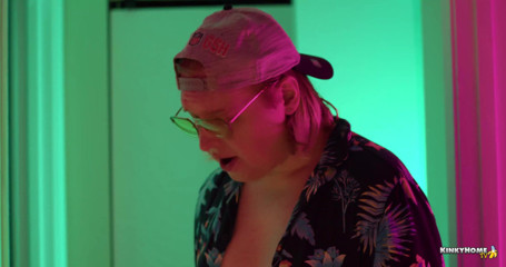 KinkyHome: 4K vzrušení kouření na večírku