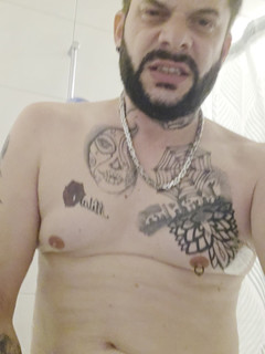 Dirty big Mike: Ejakulasi hebat