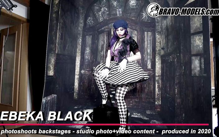 Bravo Models Media: 386-Backstage-fotografering Rebeka Svart - Vuxen
