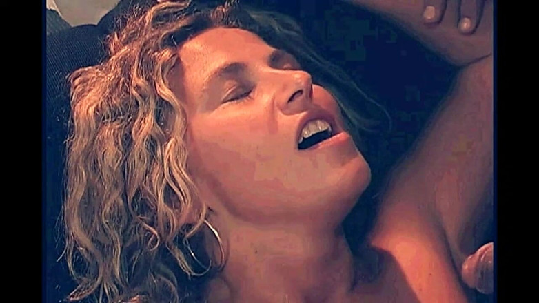 My Dirty Family: Huisvrouw heeft eindelijk een orgasme