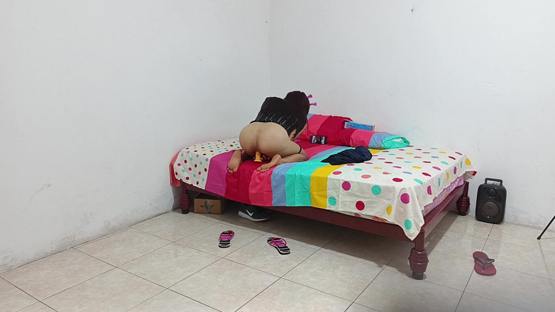Goky: Cuckold Leaves and Stays Masturbating for Each Other