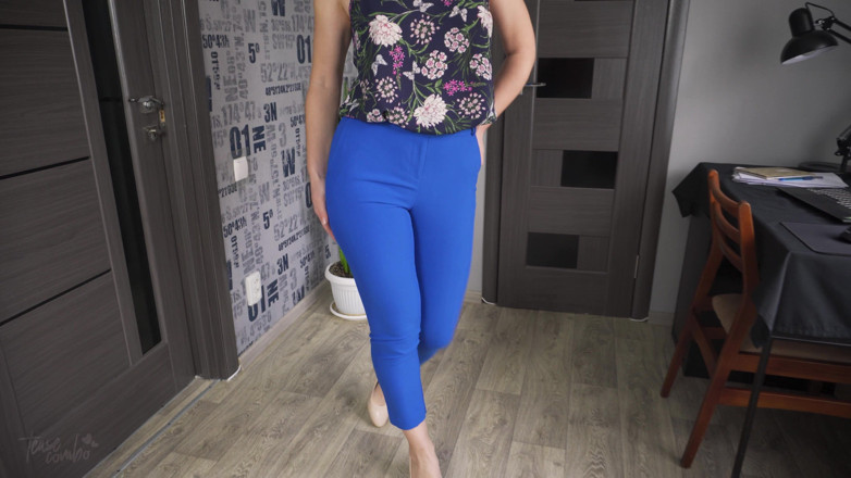 Teasecombo 4K: Colega se burla del en pantalones super ajustados