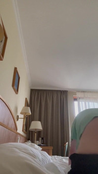 Arrapata sul letto