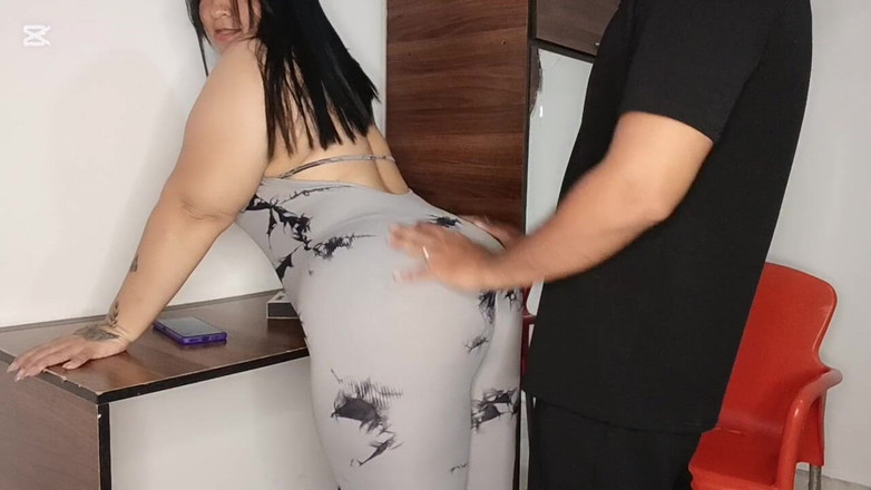 DimitryOfficial: 의붓여동생이 바쁠 때, 나는 약간의 애정으로 그녀를 편안하게 해주고, 유혹하며 많이 섹스를 한다.