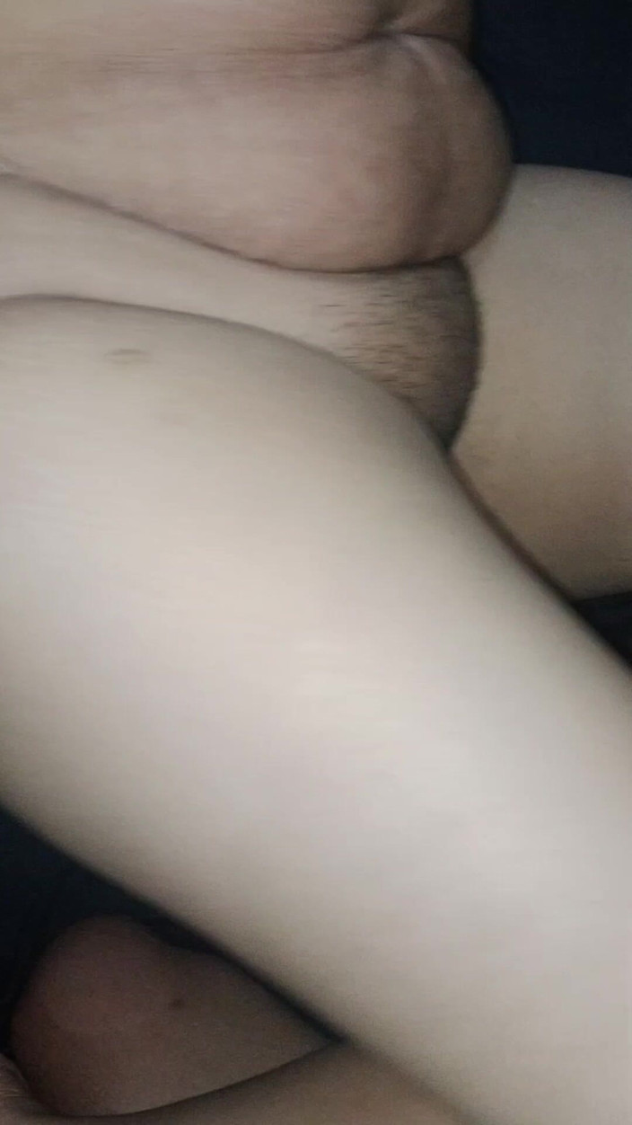 Ayuningsih: Senaste!! Sexig slampa serverar sina kunder med sina suckar att...