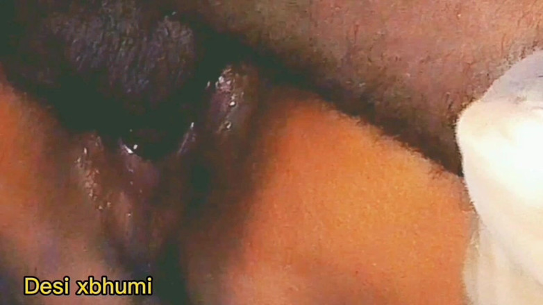 Deshi xbhumi patel: Desi Bhabhi de hele nacht geneukt