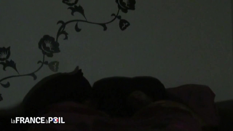 Girls Bang: Max genç ve oldukça büyük memeli bir sürtüğü sikmeye davet...