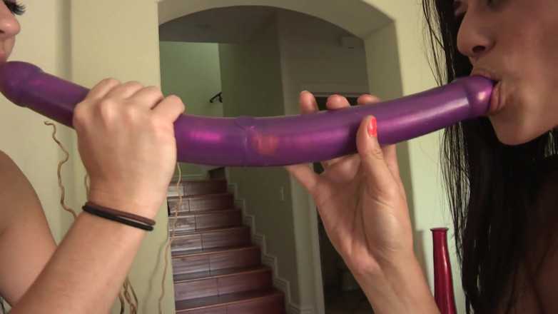 Radical Lesbian: Dildoing my best girlfriend