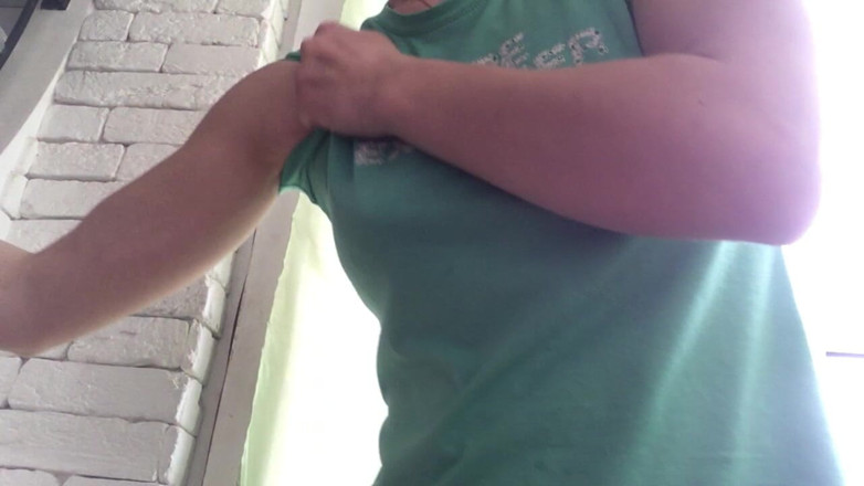 Risky Hairy Couple: Showing My Biceps for You