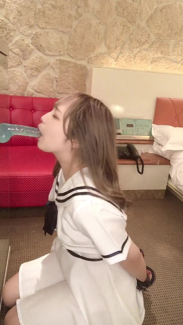 MilkyUni: Dildo great speed blowjob while restraine