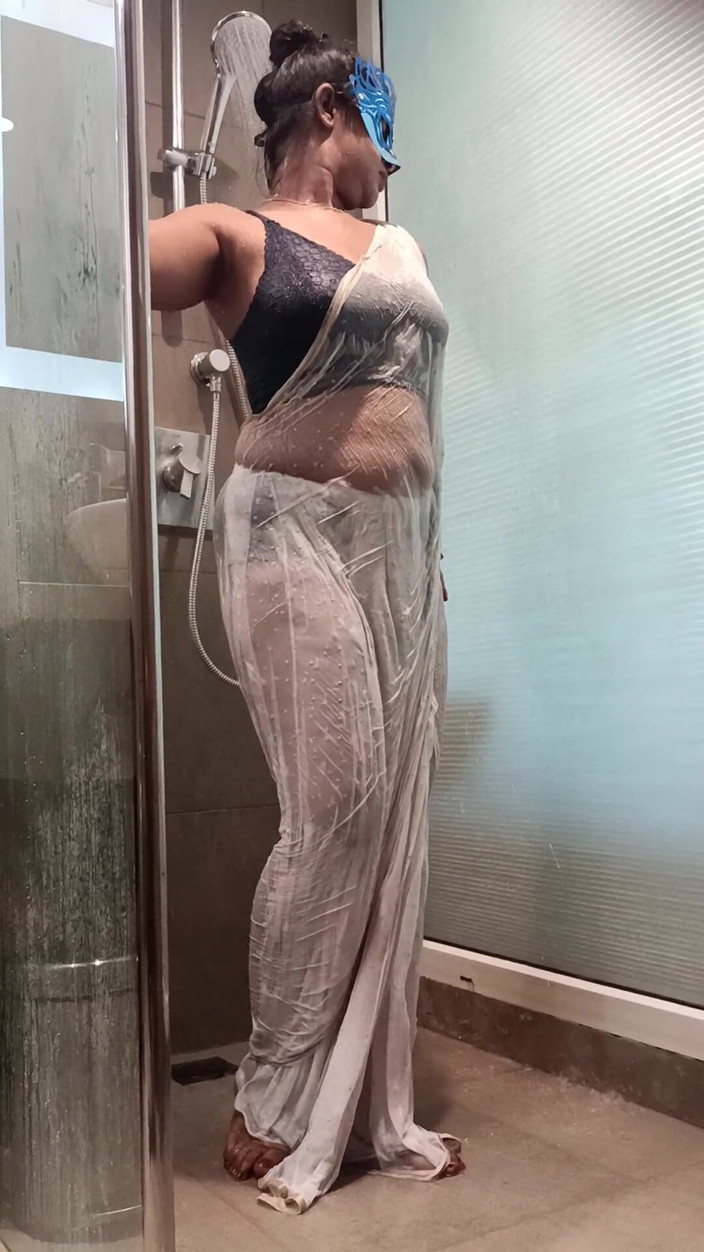 Spandana_Sweety: Pokaz prysznicowy Spandana