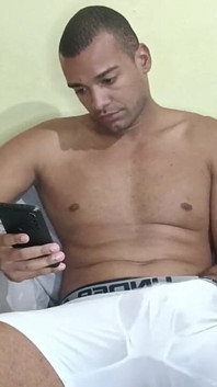 Assistindo pornô até você desfrutar