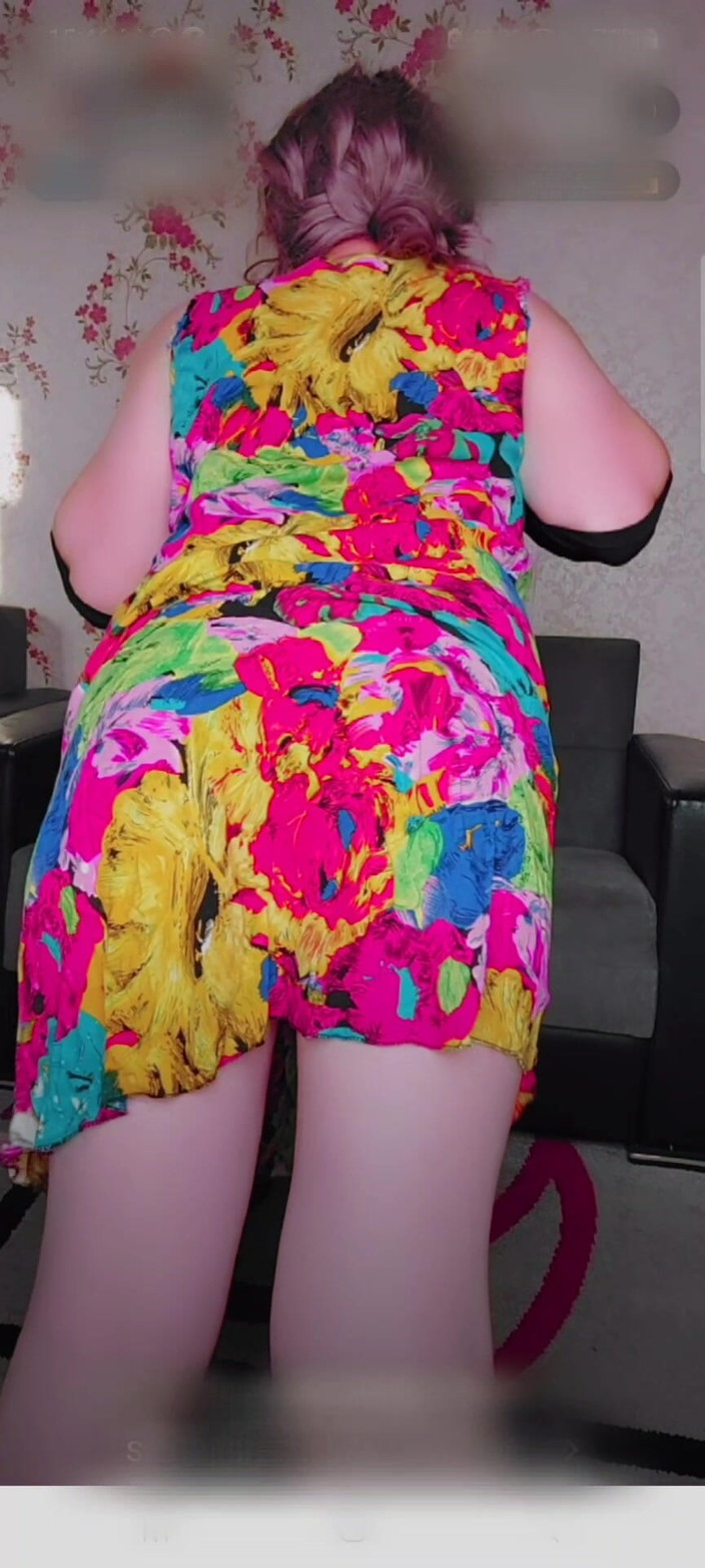 Kitty_Cross: Blonde Bombshell Chronicles: svelare la potenza ipnotizzante e il carisma...