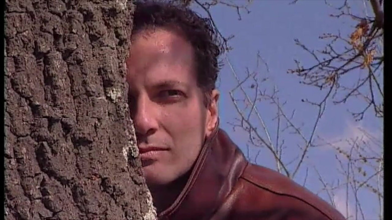 Inthe MILF room: This Italian Slut Sucks and Takes the Cocks of Four...