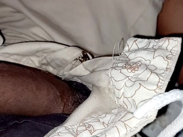 I Handjob My Best Friend's Cock at the Morning (Fullfun desi)
