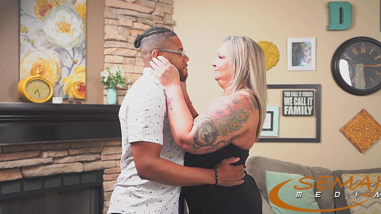 Semaj Media: Semaj media milf di spessore davina raines adora ricevere un...