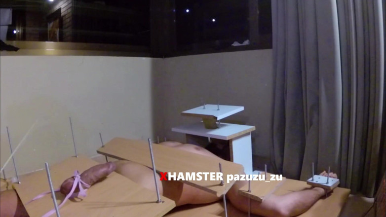 Pazuzu_zu: Labă cu dominare feminină amatoare cfnm cu pulă legată. Orgasm...