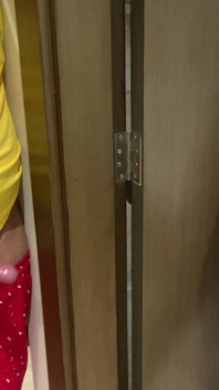 Bhabhi atrapada por marido masturbándose en el baño