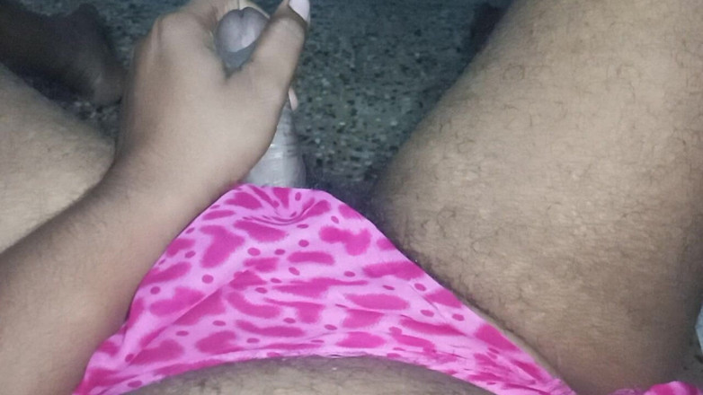 Hungry cliff: Desi čůrák