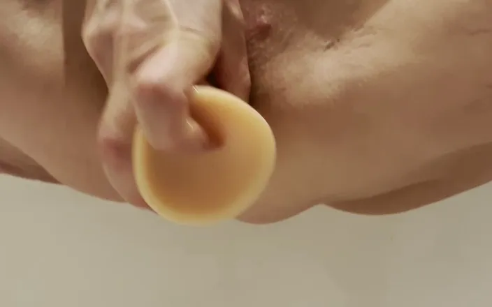 Nofaceblonde: Russian Decided to Masturbate to Orgasm While Alone at Home