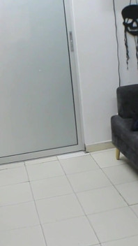 Hermanastra latina chupando polla y teniendo sexo duro