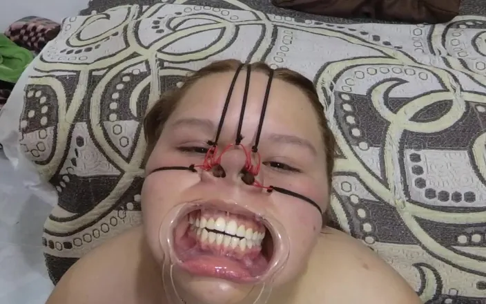 Sado Hentai: BBW Bondage Face with Cum on It