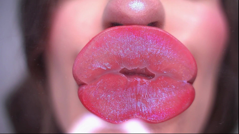 Rarible Diamond: Deep Red and Sweet Kiss
