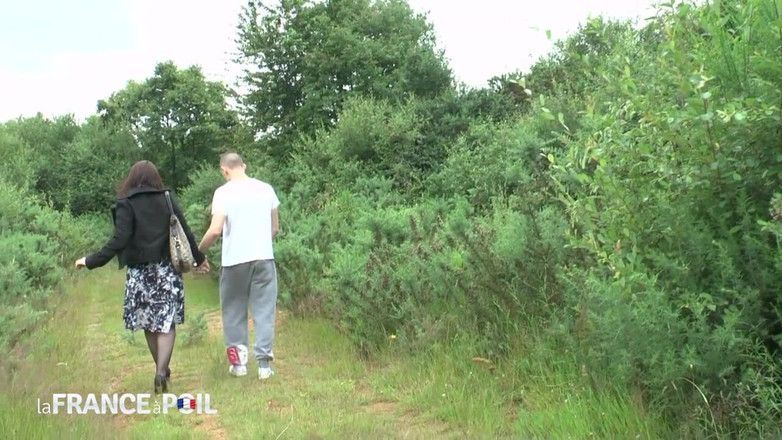 Girls Bang: A Young Couple Having Anal Sex Outdoor