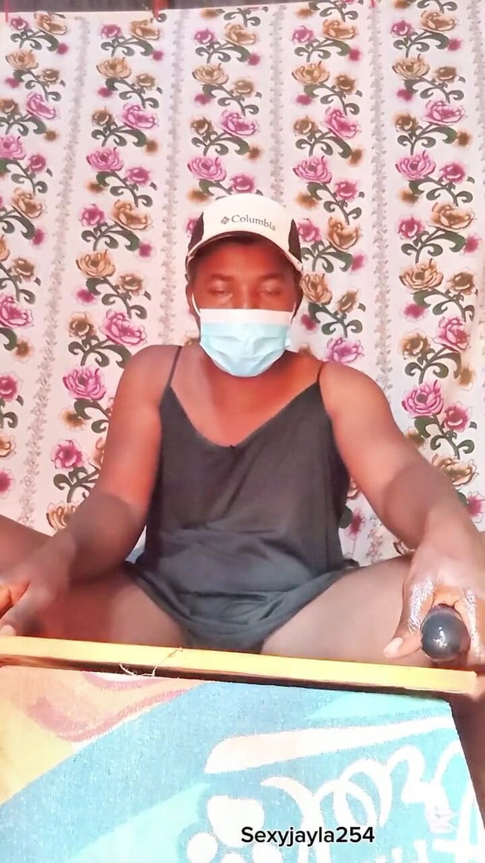 Sexyjayla254: 像专业人士一样骑乘那根大假阳具