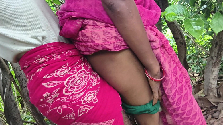 Poonambhabhi village: Je baise ma femme dans la jungle