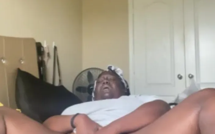 Super sexy ebony cuties: Intense Toe Curling Shaking Orgasms with Egg Vibrator