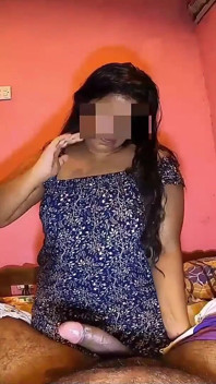 継母は、ポルノを見ている義理の息子を見つけ、彼を助ける Hand.so、彼女は彼をフェラチオすることに決めました。Faphouseのフルムービー