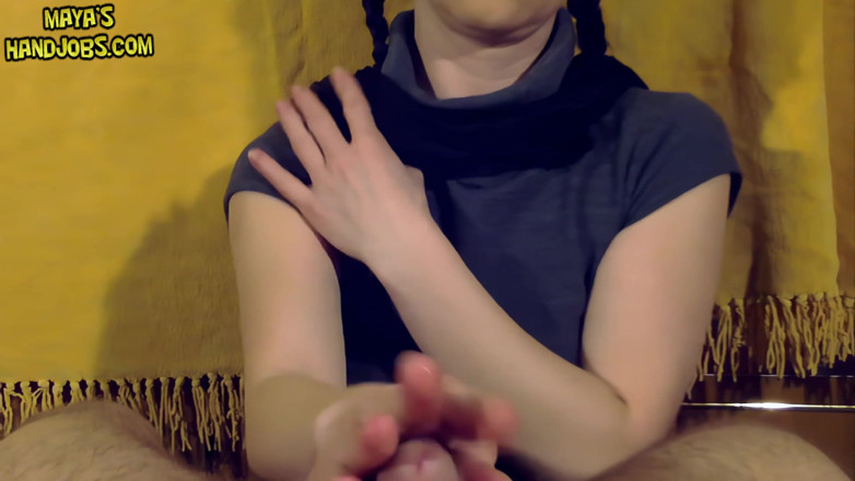 Mayashandjobs: Handjob through pantyhose