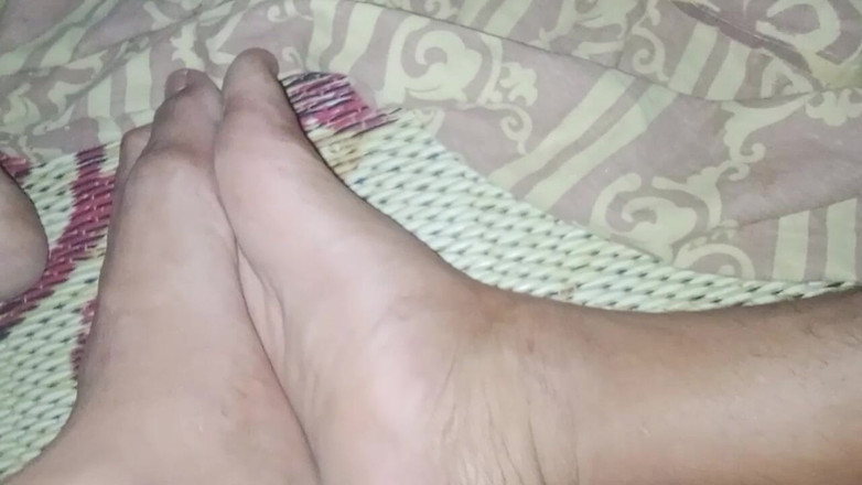 Citra: Üvey annem uzaktayken orgazm oluyor