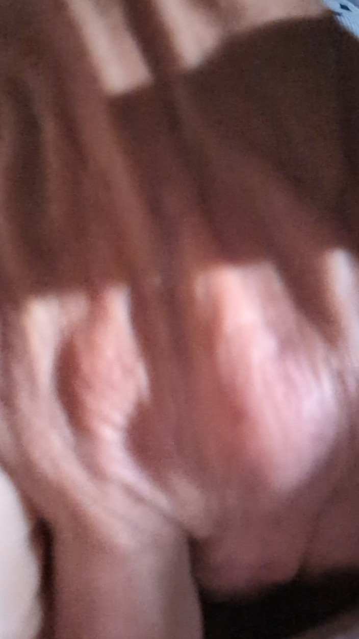 Jamponie Sexy Hot Milf: Sluip Een Piek MILF GILF Poesje Vingerspel Solo