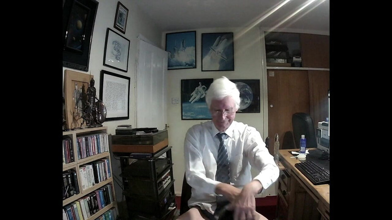 bigears: スローストリップ、チャット、エッジング