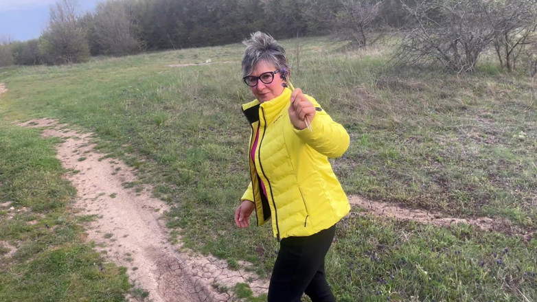 KingYordanov: The Anal Granny Outdoors!