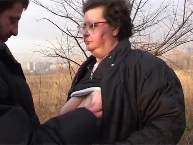 Out Sexxx: Moje babička mi kouří v parku!