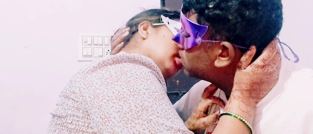 Xpriya sex: सेक्सी प्रिया भाभी ने हरी साड़ी में लंड चुसाई दी।