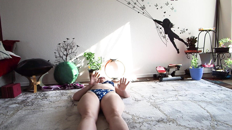 Aurora Willows: Big ass in bikini yoga