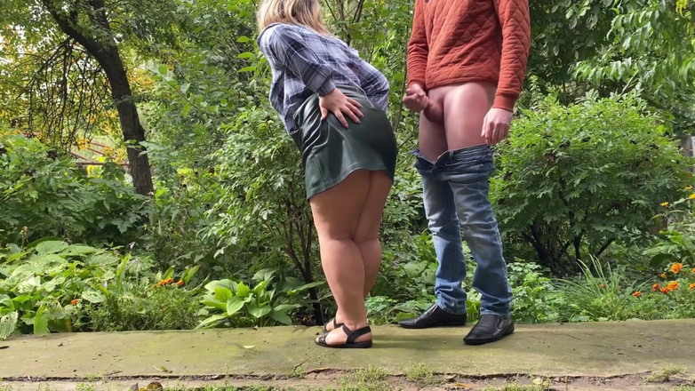 OurFetishLife: सौतेली मम्मी जानती है कि मुझे अपनी तंग गांड पर वीर्य कैसे निकालना है