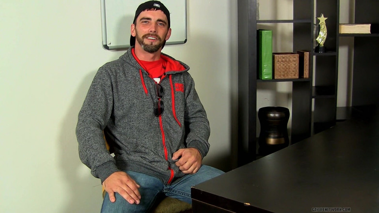 Teach Twinks: Entrevista en el set con el sexy Joe