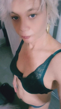 Você gosta de mulheres maduras? Bem, eu estou aqui