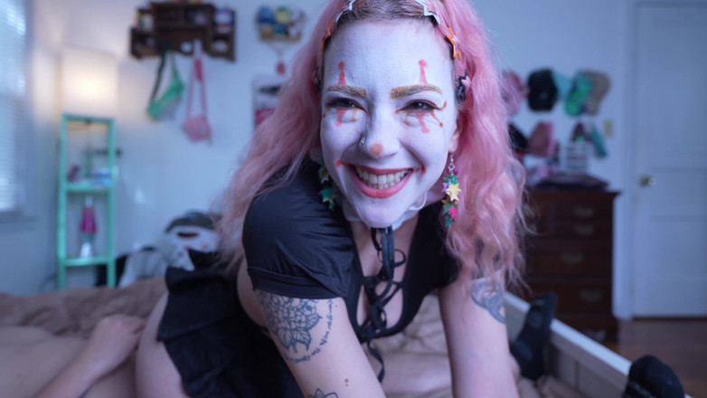 lilredvelvettt: Clown Girl GF Cucks You