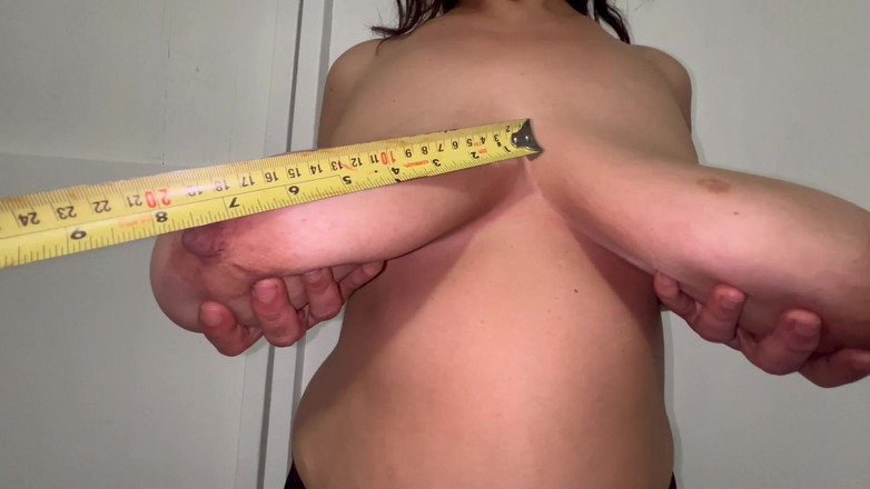 VeeVee Vixen: Měření. Obrovská prsa J Cupu