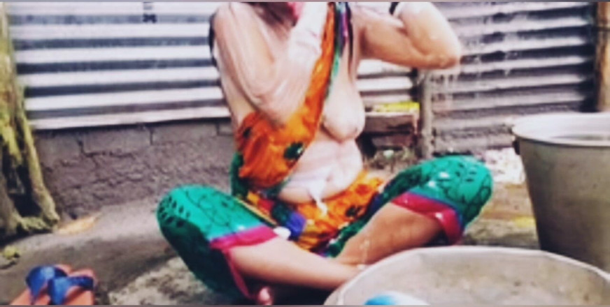 Teensex: Tante seksi dengan pantat bahenol dientot habis-habisan sama cowok beruntung...