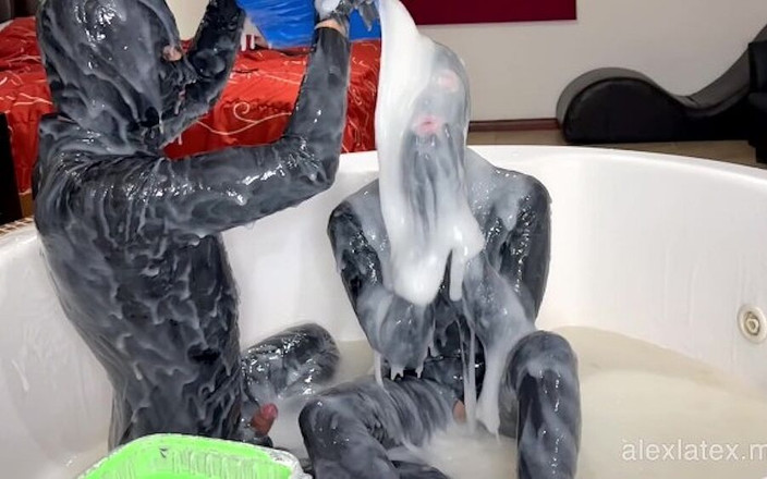 Alex Latex: Spelen in sperma met sombere babe, deel 2 - Alex Latex