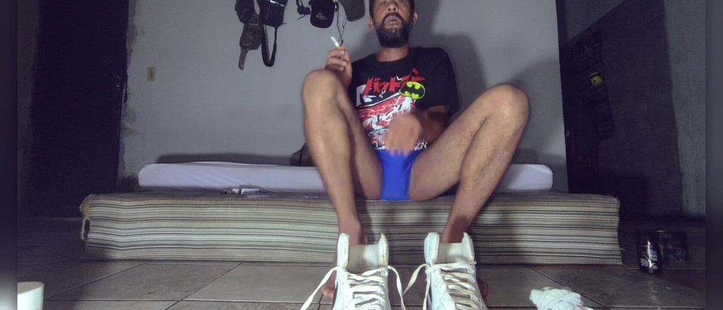 Stink HairyMale: Fumând și arătându-mi picioarele