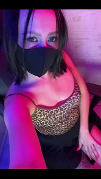I Am a Hot and Sexy Streamer