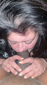 Cumsucker Cougar MILF Swallow